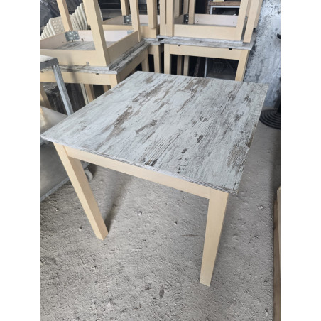 12 Tavoli 70x70 In Legno