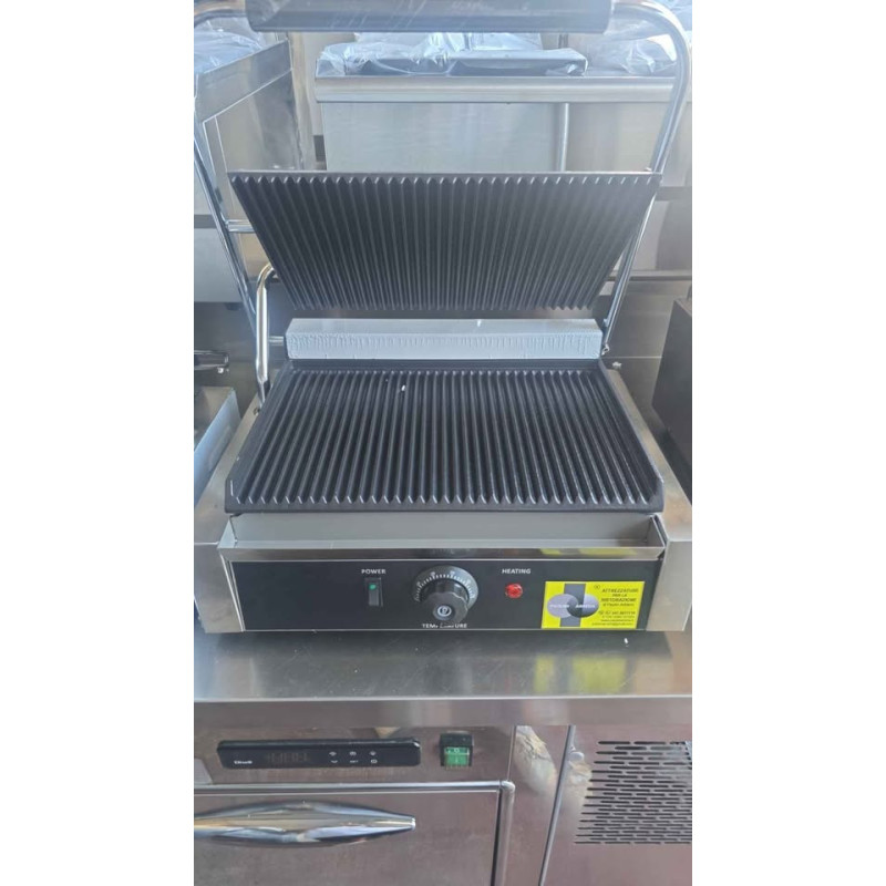 Piastra Tramezzini Nuova Rigata Misure 45x30 Alimentazione Monofase Consumo 2.3kw